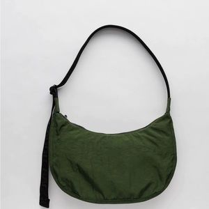 BAGGU medium nylon crescent bag